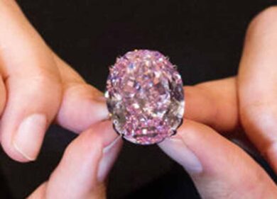 Asta record per diamante ‘Pink Star’: venduto a 71,2 mln dollari