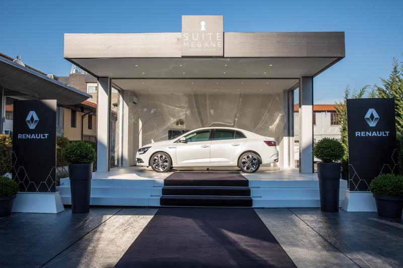Design Week, Mégane Grand Coupé diventa una suite. E la stella del rugby… Design Week, Mégane Grand Coupé diventa una suite. E la stella del rugby…