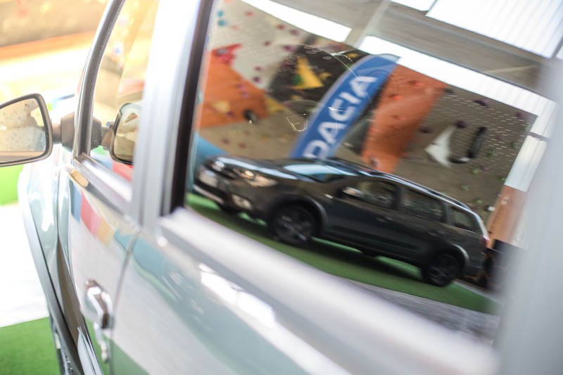 Dacia presenta la nuova serie speciale Brave