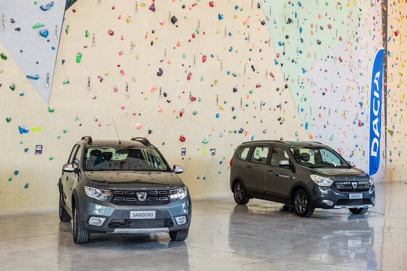 Dacia presenta la nuova serie speciale Brave
