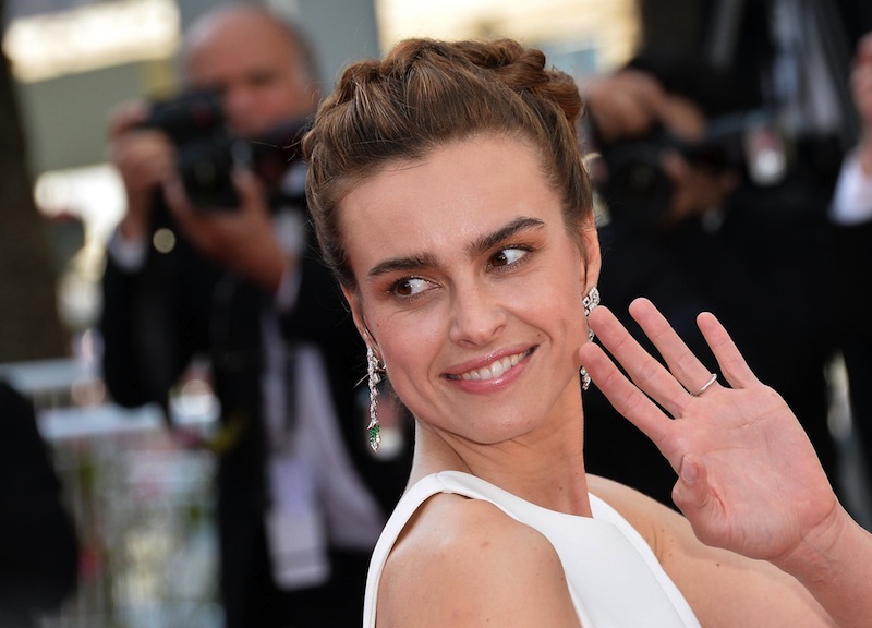 Kasia Smutniak diventa uomo e Favino donna. L’altra metà del cielo Kasia Smutniak diventa uomo e Favino donna. L’altra metà del cielo