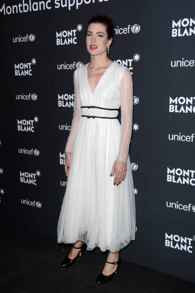Charlotte Casiraghi a NY. “Fuga” d’amore con il fidanzato Dimitri Rassam Charlotte Casiraghi a NY. “Fuga” d’amore con il fidanzato Dimitri Rassam