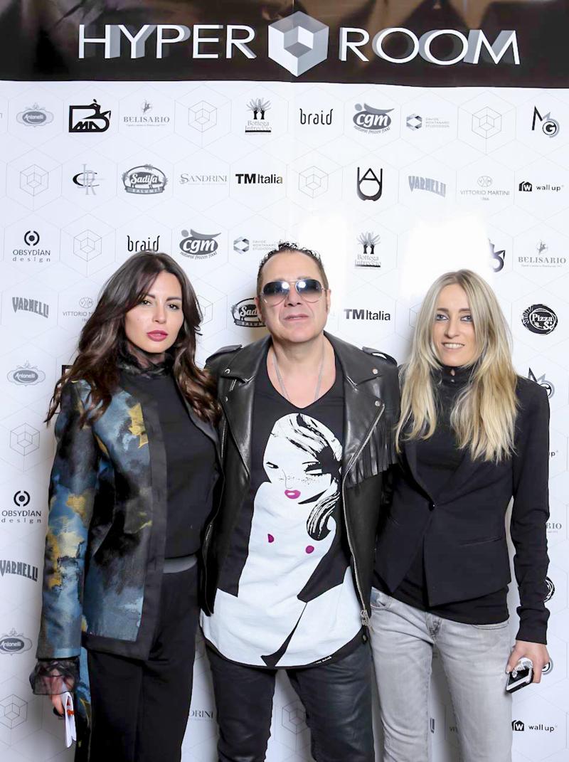 Hyper Room, Valeria Marini e tanti vip allo Special Design Cocktail Show Hyper Room, Valeria Marini e tanti vip allo Special Design Cocktail Show