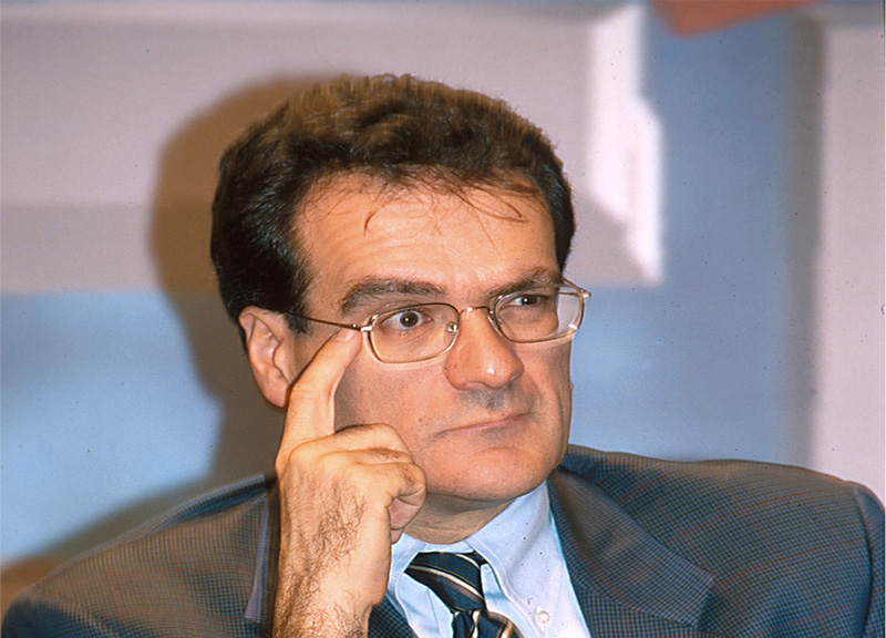 Da maggio in edicola il nuovo Economy. Editore Marasco, direttore Luciano Da maggio in edicola il nuovo Economy. Editore Marasco, direttore Luciano