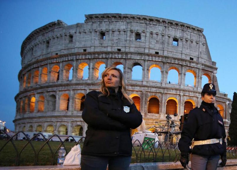 Pasqua, paura terrorismo. Via Crucis con Papa Francesco e ponte blindato Pasqua, paura terrorismo. Via Crucis con Papa Francesco e ponte blindato