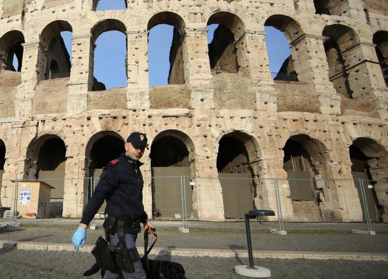 Pasqua, paura terrorismo. Via Crucis con Papa Francesco e ponte blindato Pasqua, paura terrorismo. Via Crucis con Papa Francesco e ponte blindato