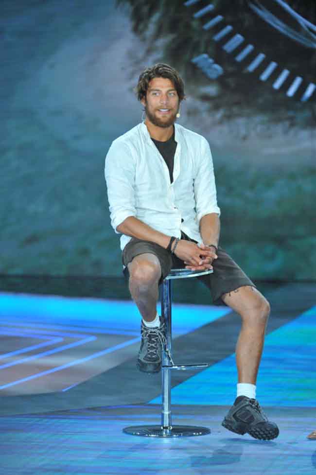 Isola dei Famosi 2017, vince Raz Degan. Con rissa finale. FOTOSTORY Isola dei Famosi 2017, vince Raz Degan. Con rissa finale. FOTOSTORY