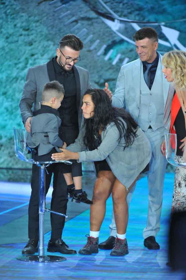Isola dei Famosi 2017, vince Raz Degan. Con rissa finale. FOTOSTORY Isola dei Famosi 2017, vince Raz Degan. Con rissa finale. FOTOSTORY
