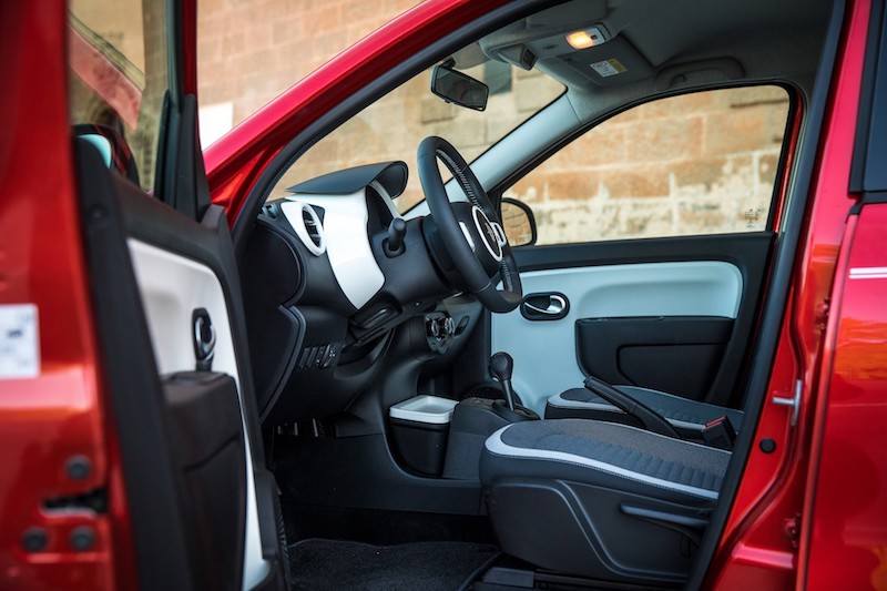 Renault Twingo MY 2017 : arriva l’EDC anche sul modello SCe 69 Renault Twingo MY 2017 : arriva l’EDC anche sul modello SCe 69