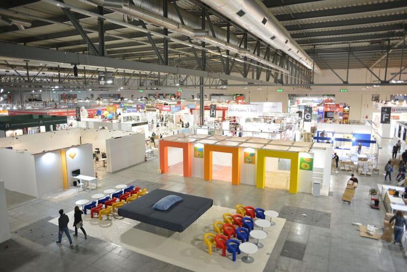 Milano pronta per ‘Tempo di libri’. L’anteprima degli allestimenti. GALLERY Milano pronta per ‘Tempo di libri’. L’anteprima degli allestimenti. GALLERY