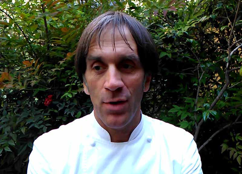 Intervista a Davide Oldani, il celebre chef inventore della cucina “pop” Intervista a Davide Oldani, il celebre chef inventore della cucina “pop”