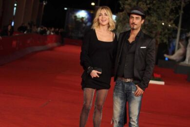 Raz Degan “disperato” Paola Barale ha un altro. RAZ DEGAN-PAOLA BARALE GOSSIP