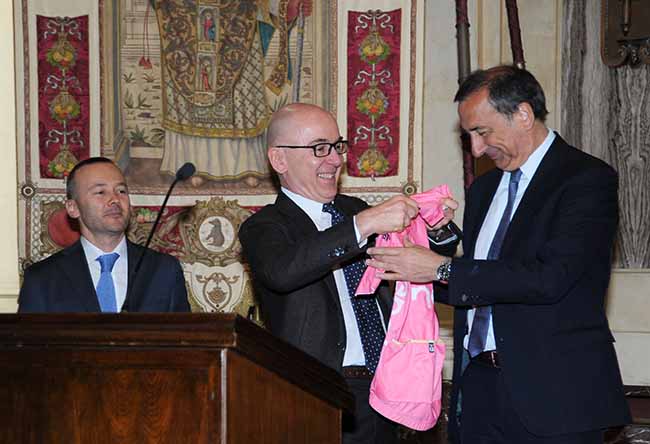 Giro d’Italia 2017, Aru sta meglio e recupera, ma salterà comunque il Giro Giro d’Italia 2017, Aru sta meglio e recupera, ma salterà comunque il Giro
