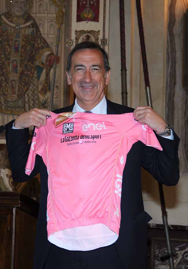 Giro d’Italia 2017, Aru sta meglio e recupera, ma salterà comunque il Giro Giro d’Italia 2017, Aru sta meglio e recupera, ma salterà comunque il Giro