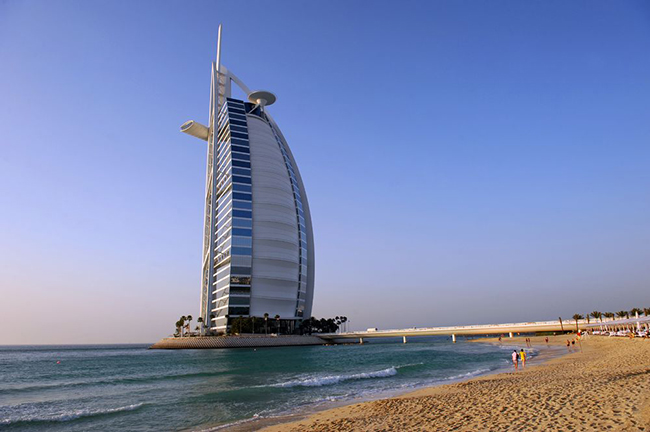 Dubai “chiama” le donne: “Viaggi e affari, da noi addio al gender gap”