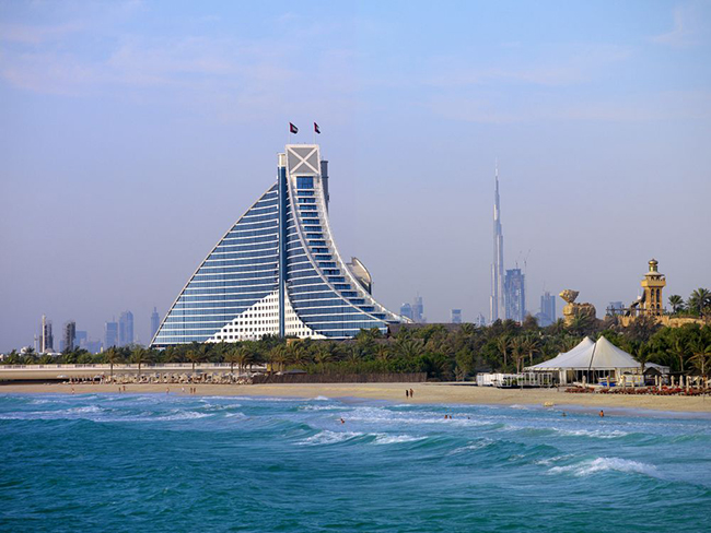 Dubai “chiama” le donne: “Viaggi e affari, da noi addio al gender gap”