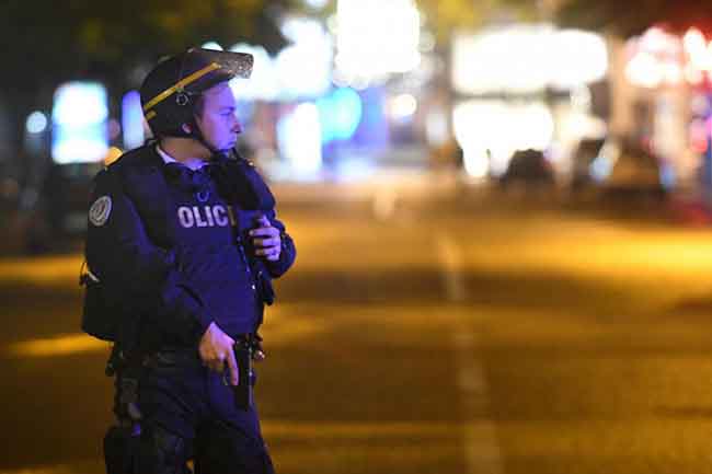 Attentato Parigi, il killer fermato a febbraio. Ecco chi è l’agente ucciso Attentato Parigi, il killer fermato a febbraio. Ecco chi è l’agente ucciso