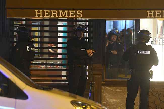 Attentato Parigi, il killer fermato a febbraio. Ecco chi è l’agente ucciso Attentato Parigi, il killer fermato a febbraio. Ecco chi è l’agente ucciso