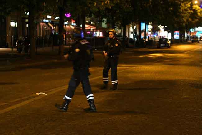 Attentato Parigi, il killer fermato a febbraio. Ecco chi è l’agente ucciso Attentato Parigi, il killer fermato a febbraio. Ecco chi è l’agente ucciso