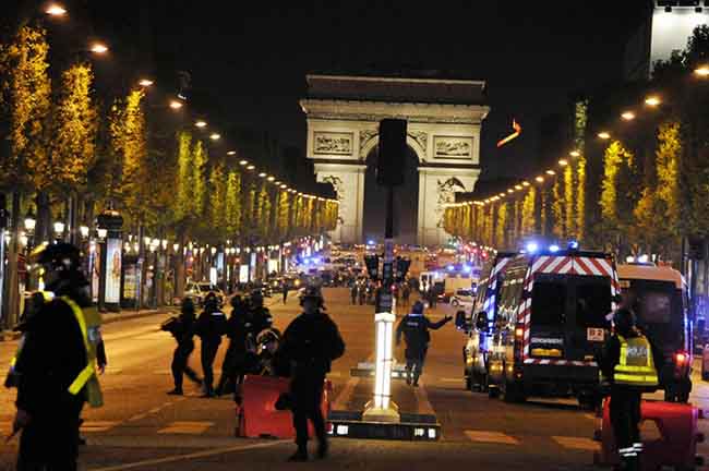Attentato Parigi, il killer fermato a febbraio. Ecco chi è l’agente ucciso Attentato Parigi, il killer fermato a febbraio. Ecco chi è l’agente ucciso