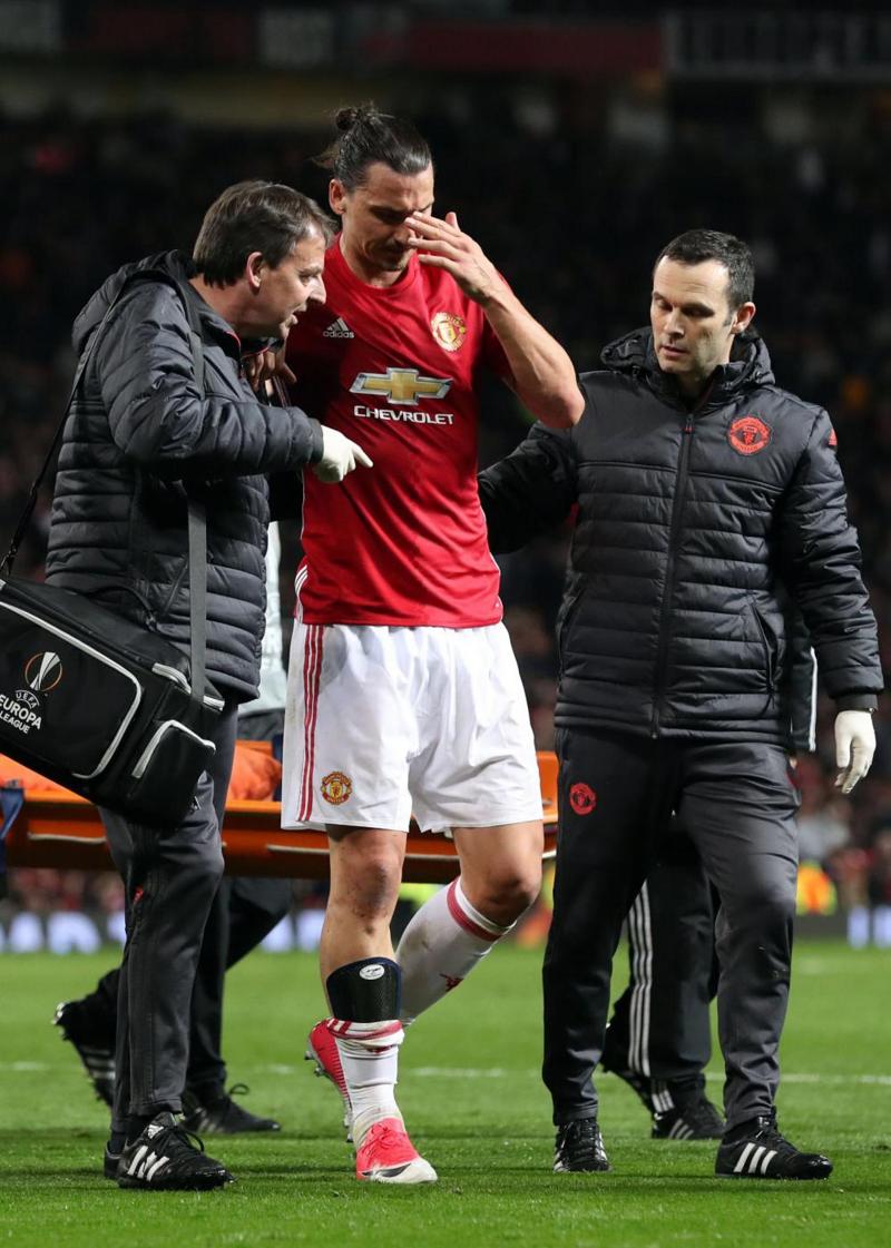 Ibrahimovic crack. Manchester United e Mourinho, ansia per il crociato di Ibra Ibrahimovic crack. Manchester United e Mourinho, ansia per il crociato di Ibra