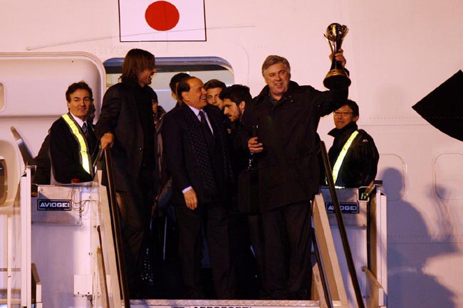 Milan, foto dei trionfi di Berlusconi via da Milanello? IL MILAN PRECISA Milan, foto dei trionfi di Berlusconi via da Milanello? IL MILAN PRECISA