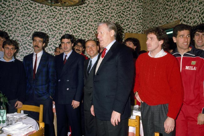 Milan, foto dei trionfi di Berlusconi via da Milanello? IL MILAN PRECISA Milan, foto dei trionfi di Berlusconi via da Milanello? IL MILAN PRECISA