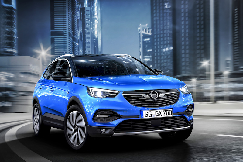 Nuova Opel Grandlad X, il terzo della famiglia X Nuova Opel Grandlad X, il terzo della famiglia X