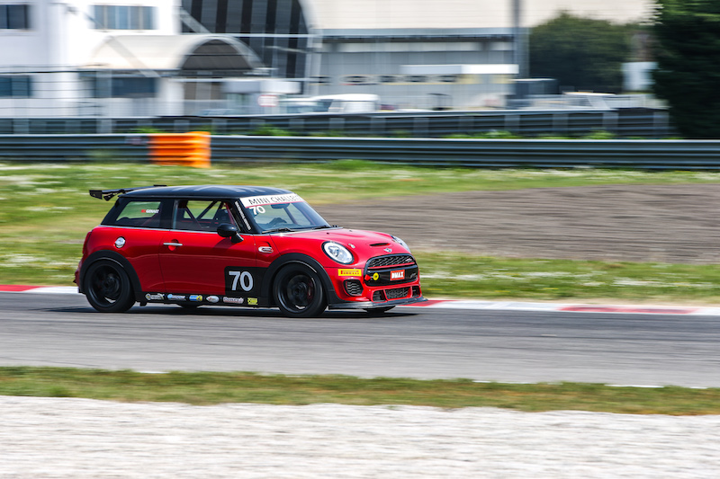 Mini Challenge: si scaldano i motori per la stagione 2017 Mini Challenge: si scaldano i motori per la stagione 2017