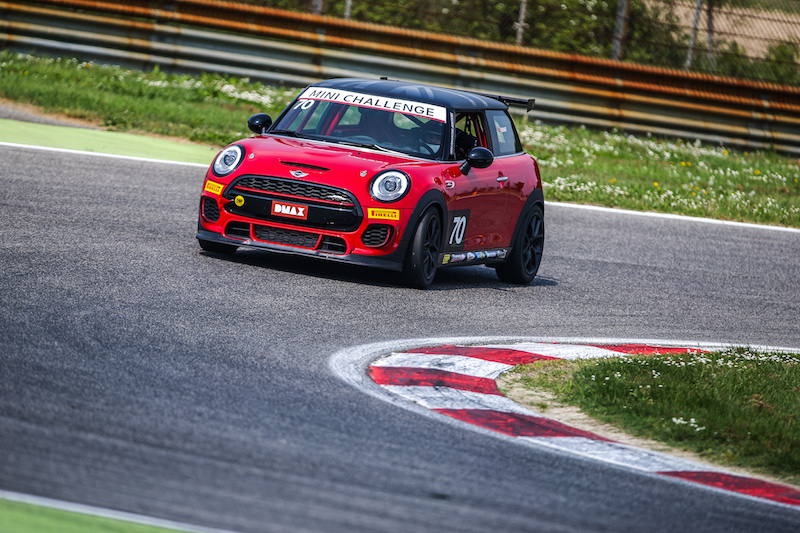 Mini Challenge: si scaldano i motori per la stagione 2017 Mini Challenge: si scaldano i motori per la stagione 2017