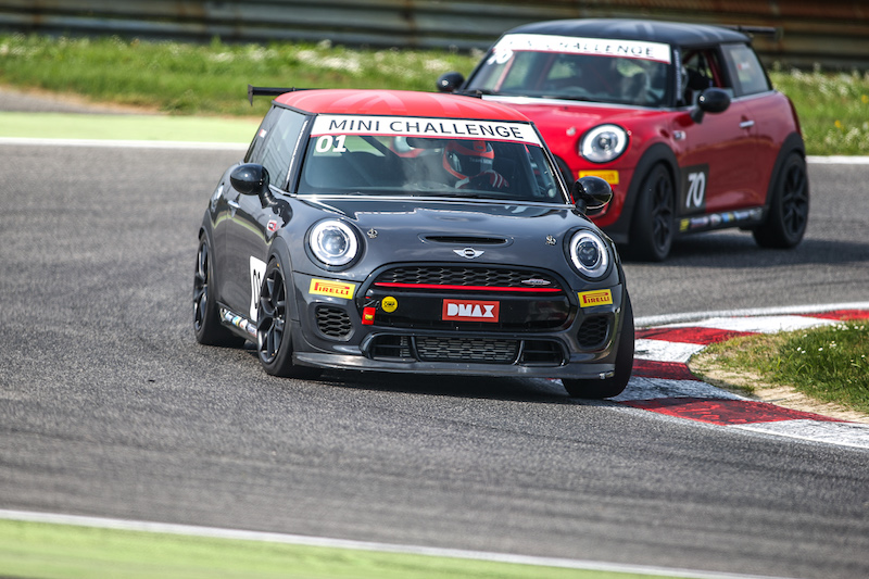 Mini Challenge: si scaldano i motori per la stagione 2017 Mini Challenge: si scaldano i motori per la stagione 2017