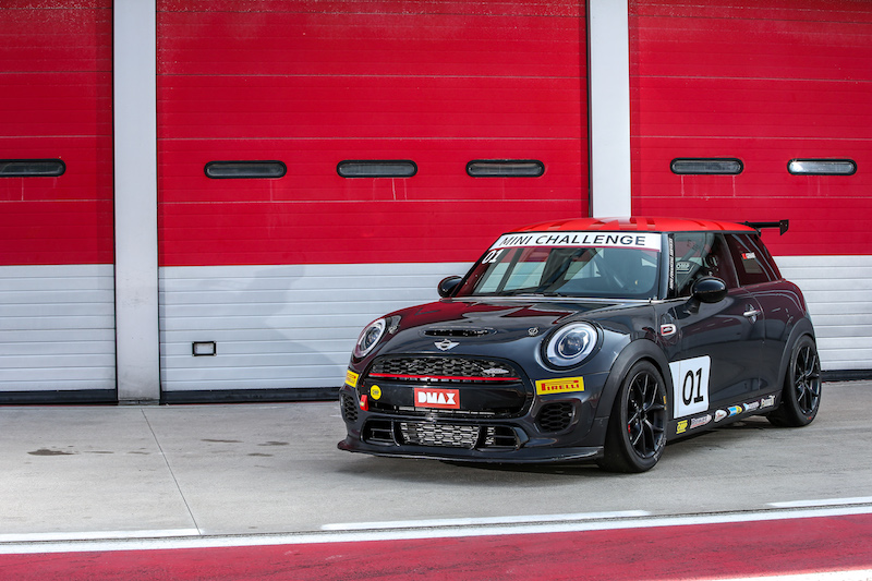 Mini Challenge: si scaldano i motori per la stagione 2017 Mini Challenge: si scaldano i motori per la stagione 2017