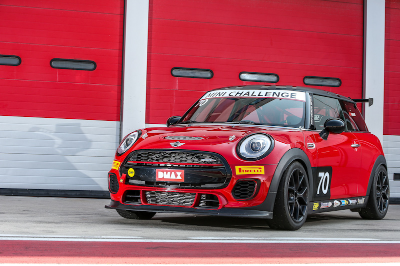 Mini Challenge: si scaldano i motori per la stagione 2017 Mini Challenge: si scaldano i motori per la stagione 2017