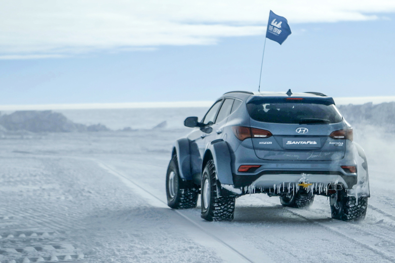 Patrick Bergel a bordo di una Hyundai Santa Fe conquista l’Antartide Patrick Bergel a bordo di una Hyundai Santa Fe conquista l’Antartide