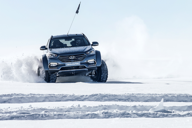 Patrick Bergel a bordo di una Hyundai Santa Fe conquista l’Antartide Patrick Bergel a bordo di una Hyundai Santa Fe conquista l’Antartide