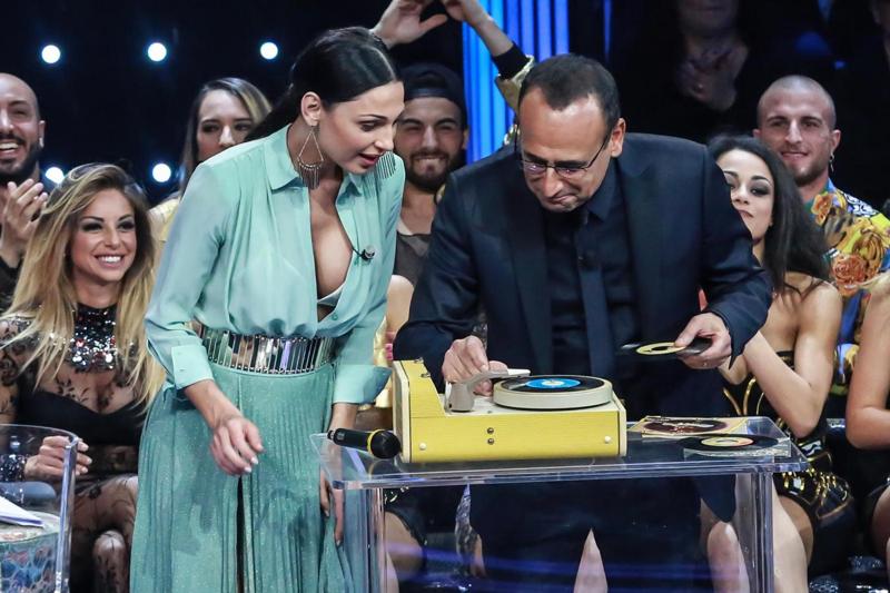 Anna Tatangelo vittima di un “massacro mediatico” e di “bullismo” Anna Tatangelo vittima di un “massacro mediatico” e di “bullismo”