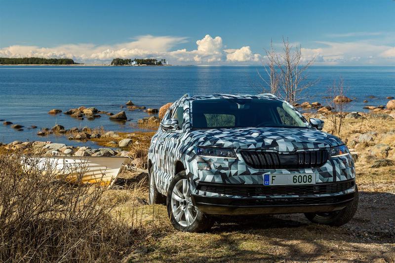 SKODA presenta KAROQ il suv compatto dal design moderno e dinamico