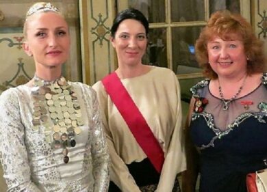 La dama bianca di Aristocrazia Europea, fra cultura, geo-politica e mondanità