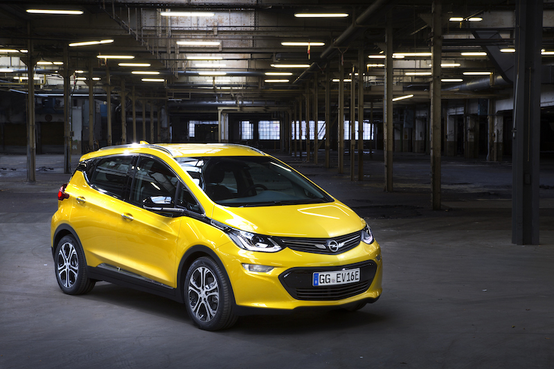 Opel Ampera -e : viaggio garantito per 520 km in modalità elettrica Opel Ampera -e : viaggio garantito per 520 km in modalità elettrica
