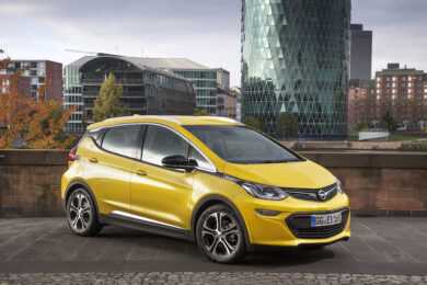 Opel Ampera -e : viaggio garantito per 520 km in modalità elettrica