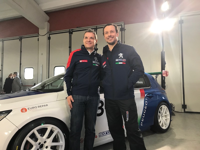 Peugeot 308 Racing Cup: scende in pista  con Stefano Accorsi