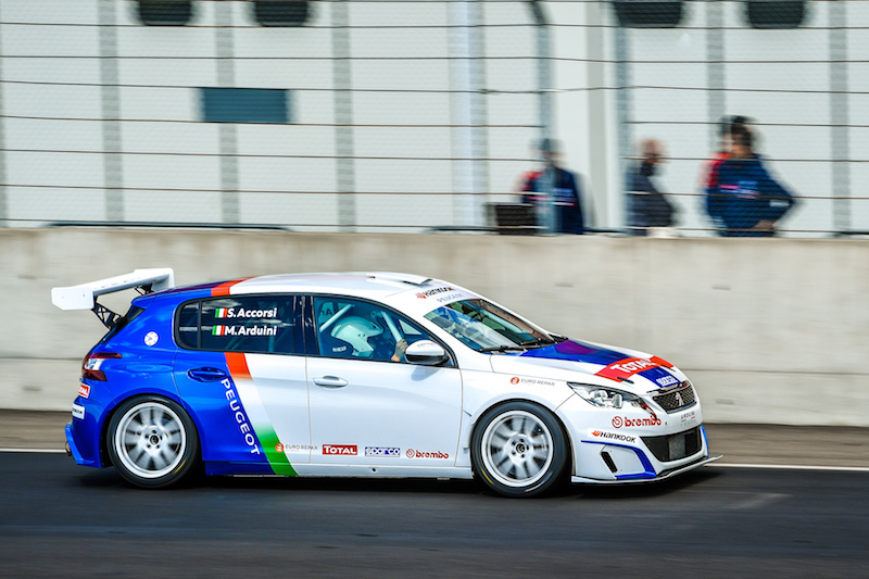 Peugeot 308 Racing Cup: scende in pista  con Stefano Accorsi