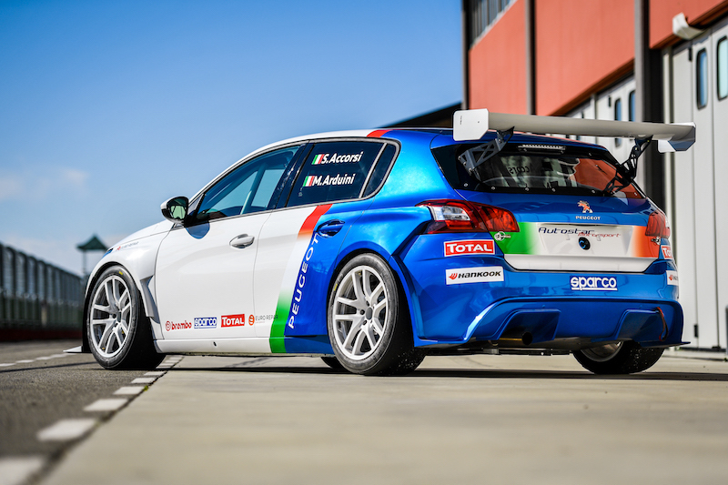 Peugeot 308 Racing Cup: scende in pista  con Stefano Accorsi