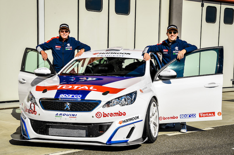 Peugeot 308 Racing Cup: scende in pista  con Stefano Accorsi