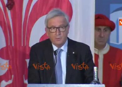 Juncker: “Parlo in francese perché inglese sta perdendo importanza in Europa”