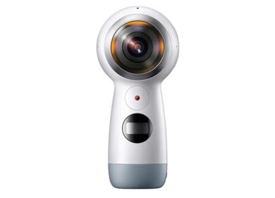Da oggi in Italia la Samsung Gear 360 2017: il mondo a 360 gradi anche in 4K