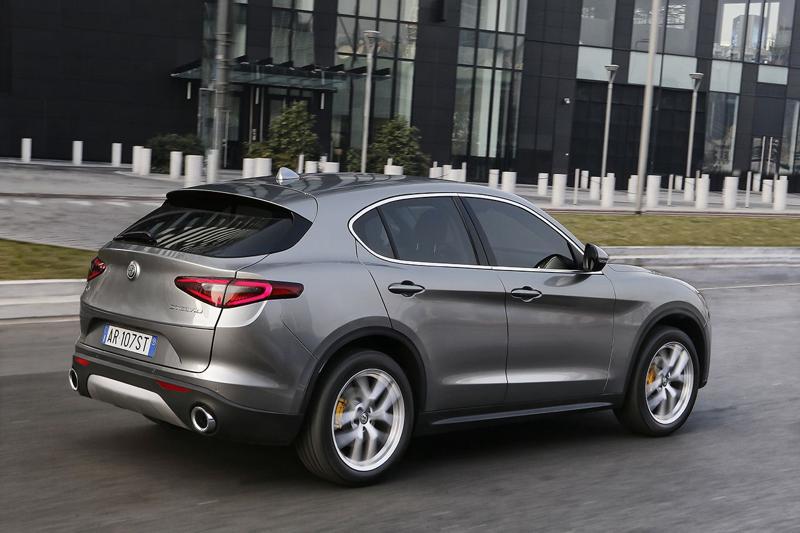 Alfa Romeo Stelvio: nuovo 2.2 Diesel da 180 CV con trazione integrale Q4 Alfa Romeo Stelvio: nuovo 2.2 Diesel da 180 CV con trazione integrale Q4