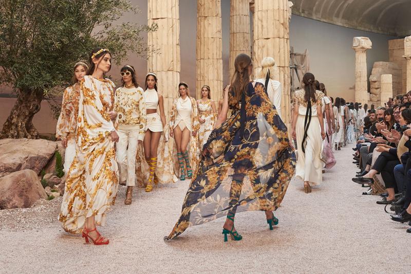 Chanel, la collezione cruise 2017/18 ispirata alla Grecia antica