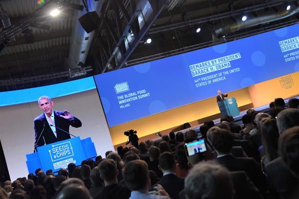 Obama a Milano: “Agire sui cambiamenti climatici”. E sui politici… Obama a Milano: “Agire sui cambiamenti climatici”. E sui politici…