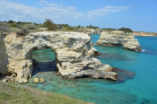 Castro, iniziano le vacanze nel Salento dei due mari Castro, iniziano le vacanze nel Salento dei due mari